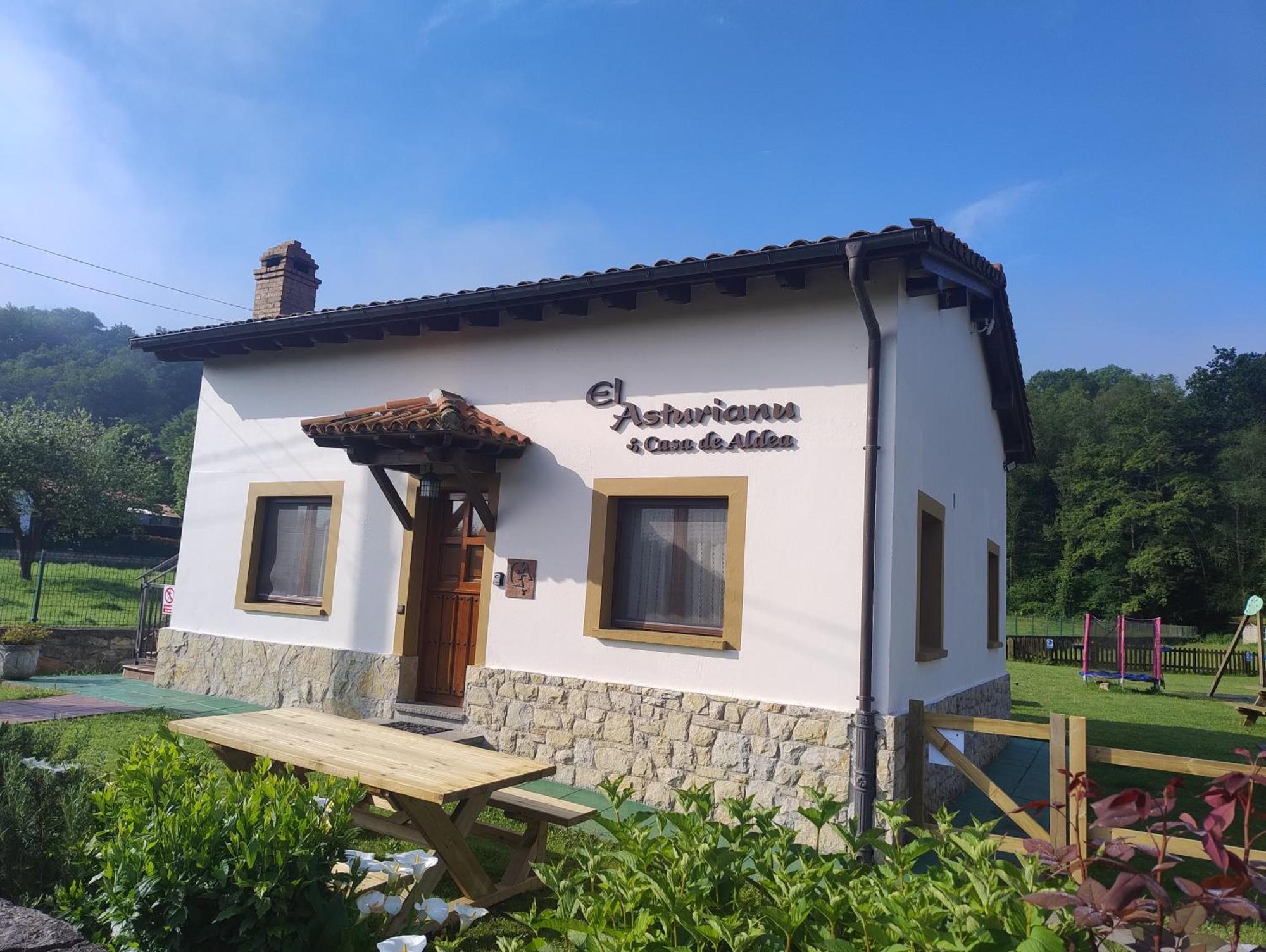 El Asturianu Villa Intriago Exterior photo